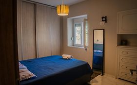Oliana'S Luxury House
