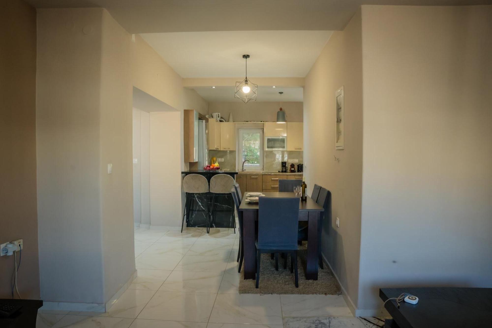 Appartamento Oliana'S Luxury House Mantouki Esterno foto