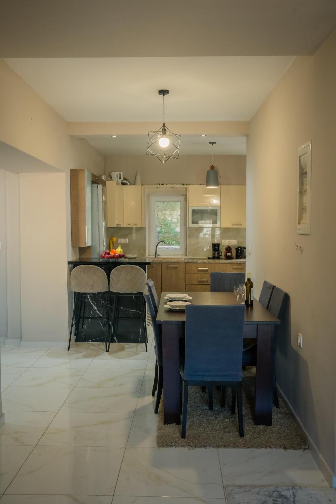 Appartamento Oliana'S Luxury House Mantouki Esterno foto