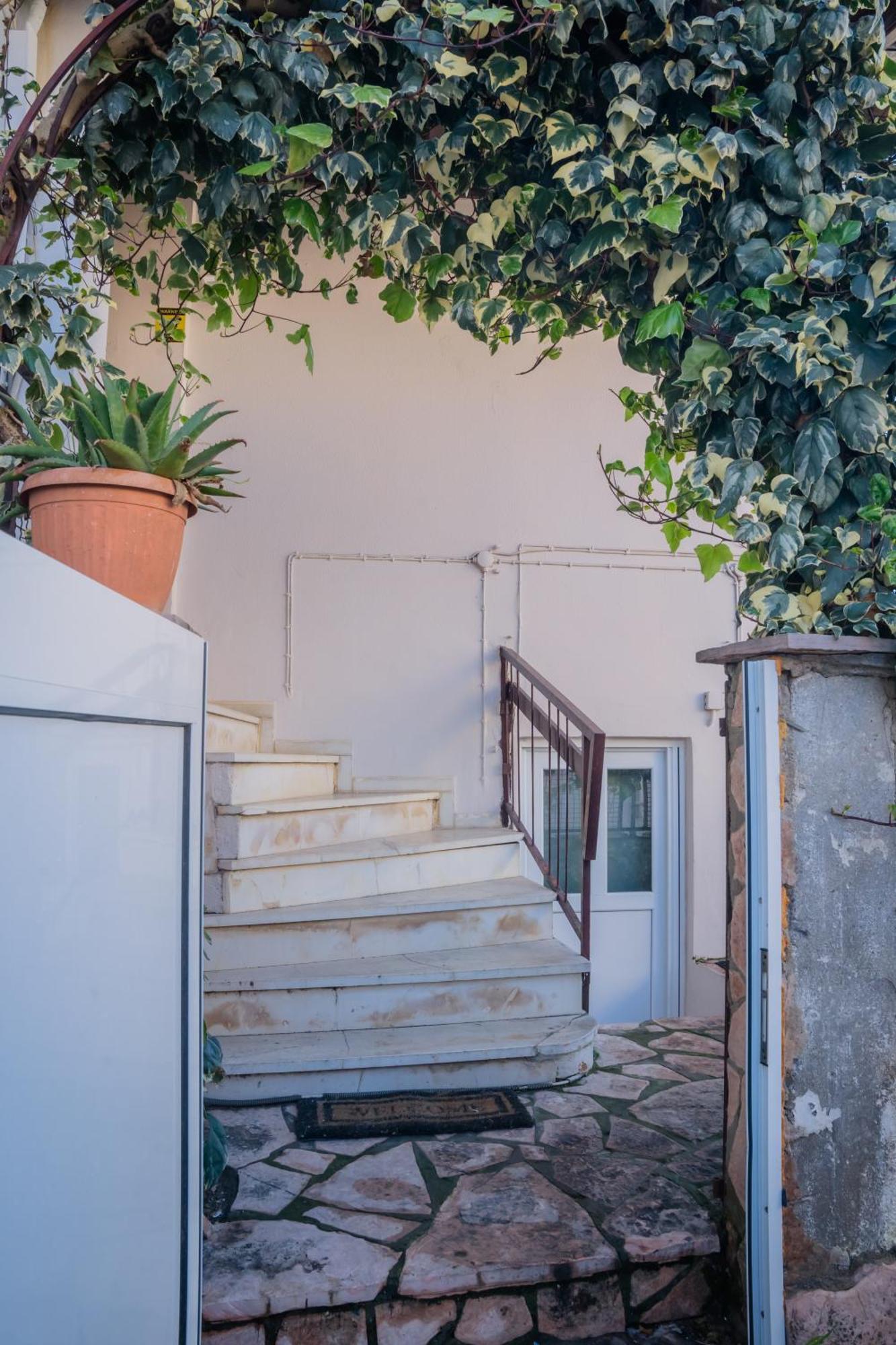 Appartamento Oliana'S Luxury House Mantouki Esterno foto